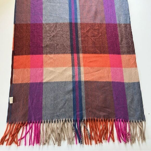 Pretty Persuasions Plaid Blanket Scarf - Picture 6 of 9